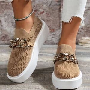 chaussures-a-enfiler-avec-decor-de-chaine