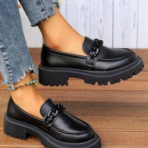 chaussures-a-plateforme-noires-a-bout-rond-pour-femmes