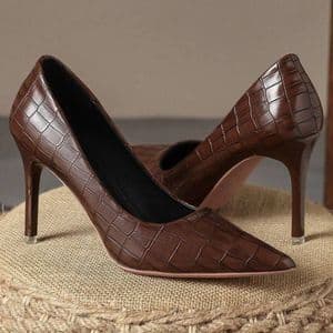 escarpins-confortables-a-talons-hauts-de-neuf-centimetres