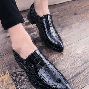 chaussures-habillees-a-bout-pointu-en-relief-crocodile-pour-hommes