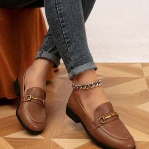 mocassins-plats-confortables-a-bout-rond-avec-boucle-en-metal