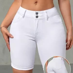 short-bermuda-elegant-en-stretch-blanc-uni-pour-femme-avec-double-bout