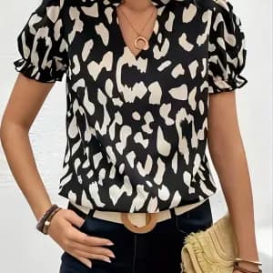 chemisier-a-col-en-v-imprime-leopard-chemisier-elegant-a-manches-court