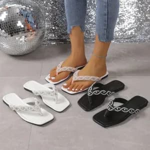 tongs-pour-femme-ornees-de-perles-et-de-strass