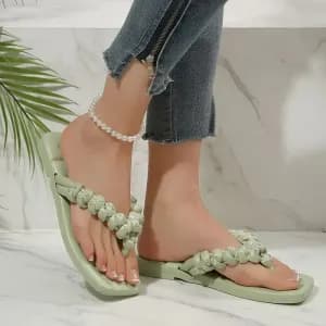 babouches-vertes-tendance-avec-strass