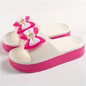 sandales-decontractees-blanches-et-roses-en-eva-pour-femme