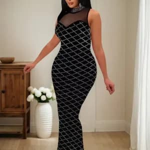 robeelegantesansmanchesacolmontantorneedestrass