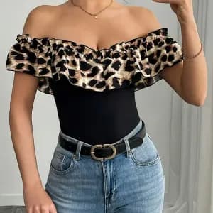 hautelegantaepaulesdenudeesetvolantspourfemme