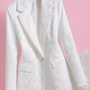 vestedecostumefemmearayuresblanchespures