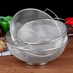 panieregouttoirenacierinoxydableavecpoigneepassoiremetallique