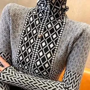 pullelegantacolroulepourfemmemotifgeometriquenoiretblanc