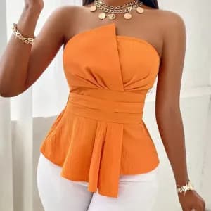 hautpeplumelegantavolantsetepaulesdenudees