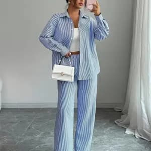 costumedeuxpiecesdecontractearayuresbleuesetblanches