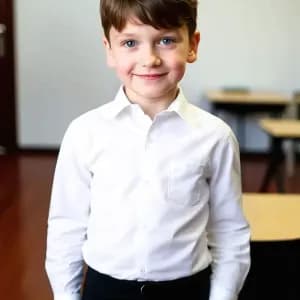 chemiseblancheclassiqueavecpochespourgarcon