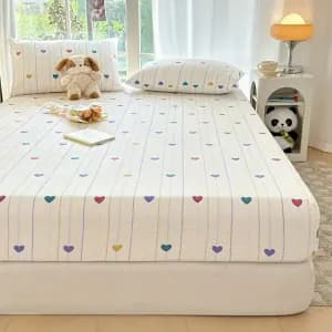 parurededrapshousses3piecesarayurescoloreesetmotifcoeur