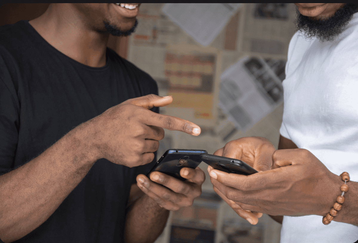 Mobile money en 2026 : le portefeuille du téléphone devient la nouvelle caisse du commerce africain