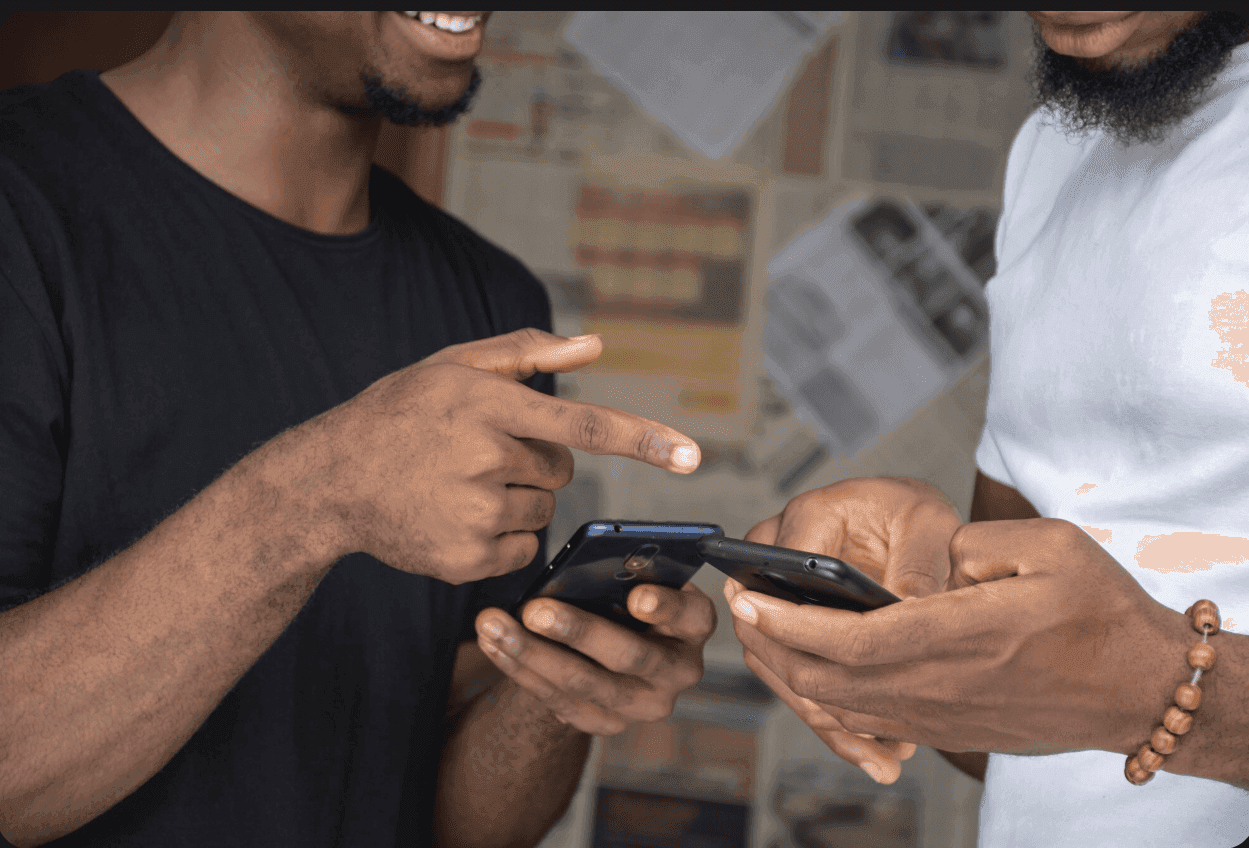 Mobile money en 2026 : le portefeuille du téléphone devient la nouvelle caisse du commerce africain